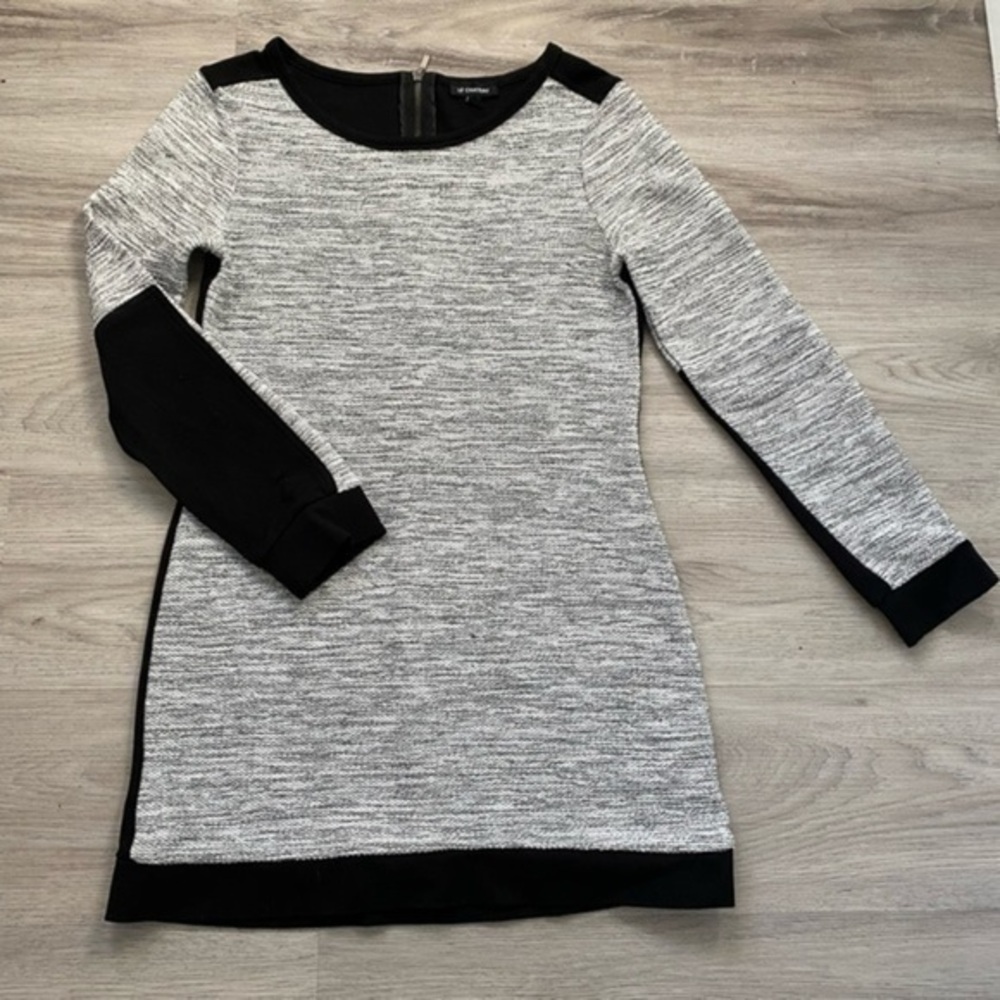 🛍️ 2/$12
LE CHATEAU size small (4/6) womens mini dress. Stretch material. - Picture 2 of 8